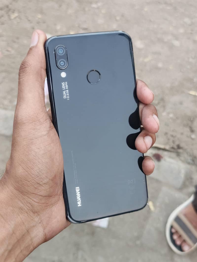 Huawei Nova 3e 1