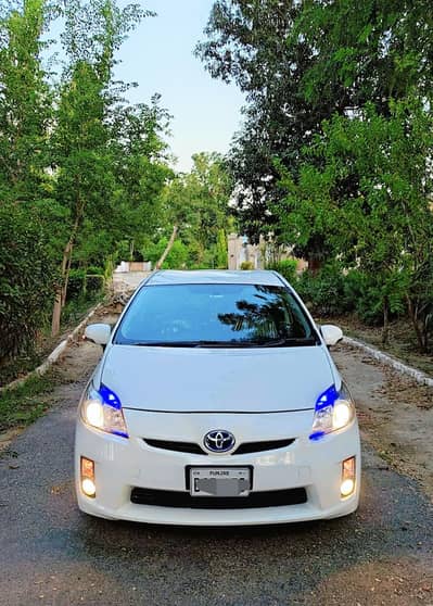 Toyota Prius Hybrid Model 2010/14 S. Touring Full Option