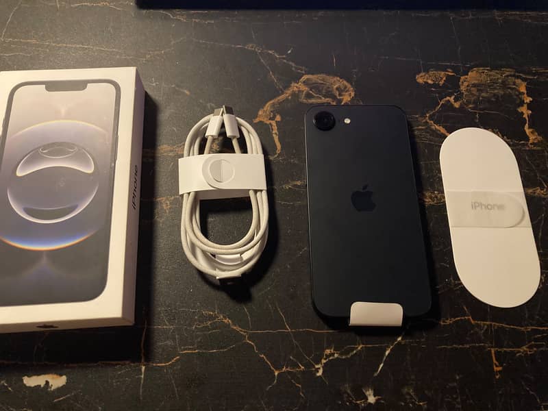 Apple iPhone 16e 128gb 2