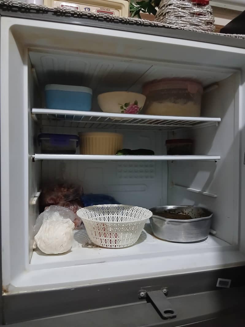 dawlance fridge 1