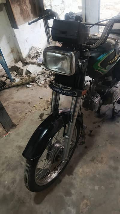 Union star 2021 model saaf condition hai koi kam nhi lo or chalao