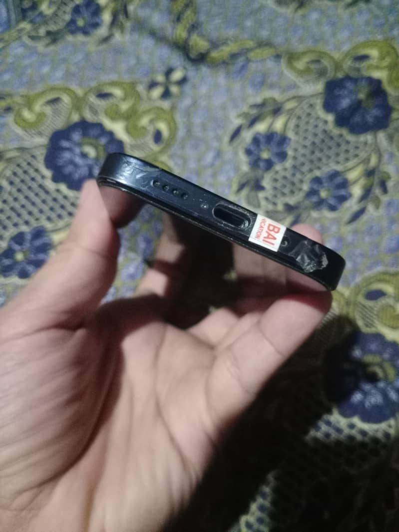 Apple iPhone 12 mini 3