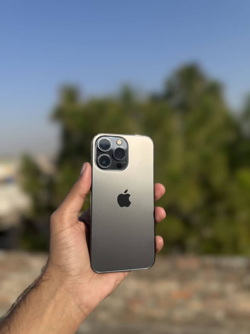 Apple iPhone 13 Pro 2