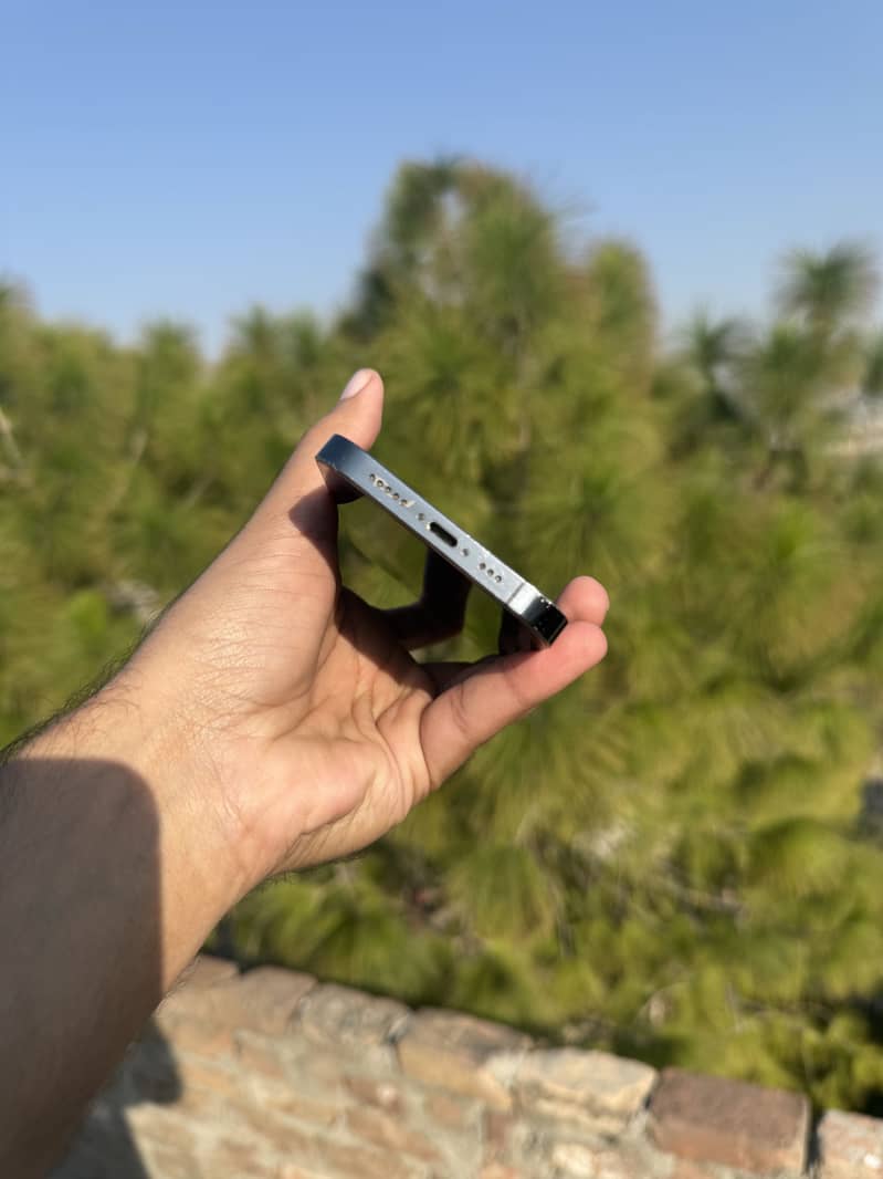 Apple iPhone 13 Pro 4
