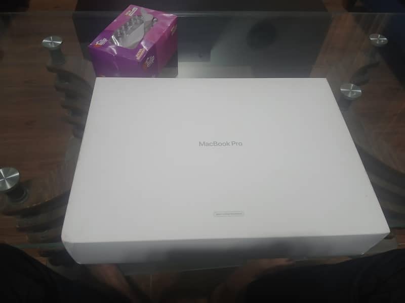 Macbook Pro M4 Pro Chip 2