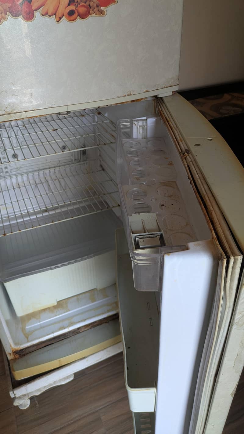 Dawlance fridge 1