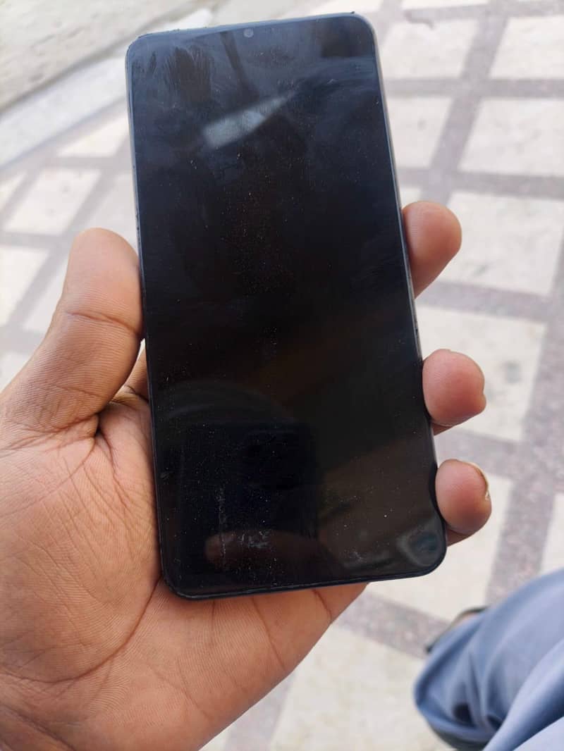 Realme Note 60 4