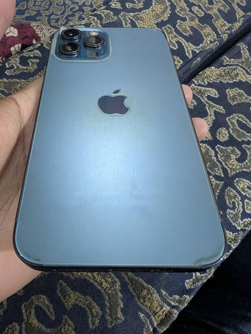 Apple iPhone 12 Pro Max 4