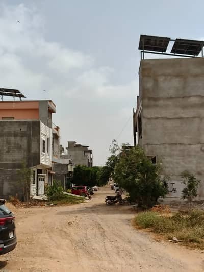120 square yards plot for sale Gulshan E roomi scheme 33