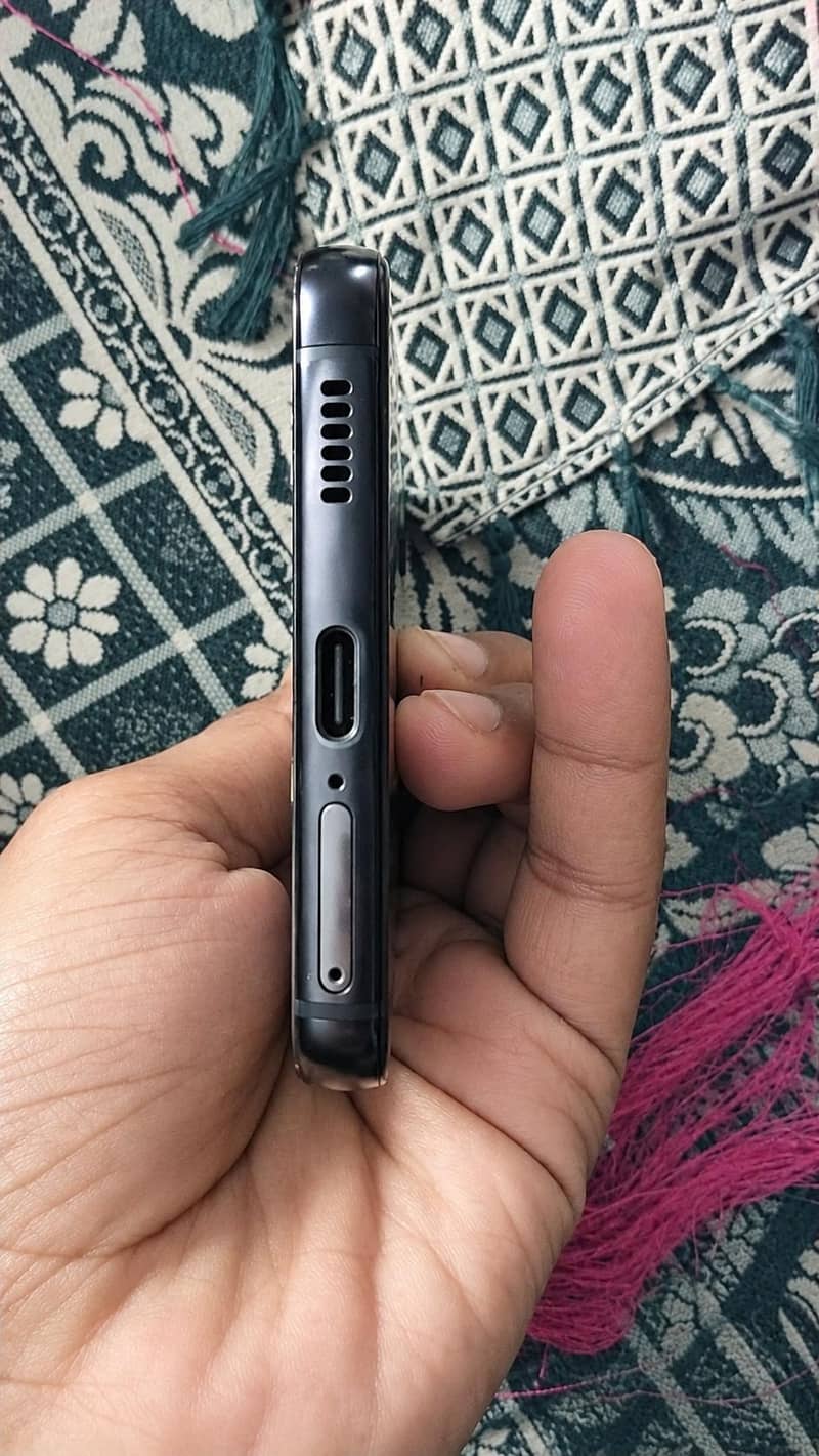 Samsung s22 plus 1