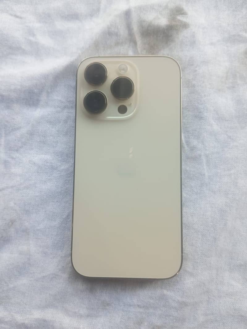Apple iPhone 14 Pro 2