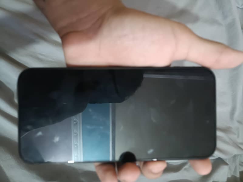 Apple iPhone 15 Pro Max 2