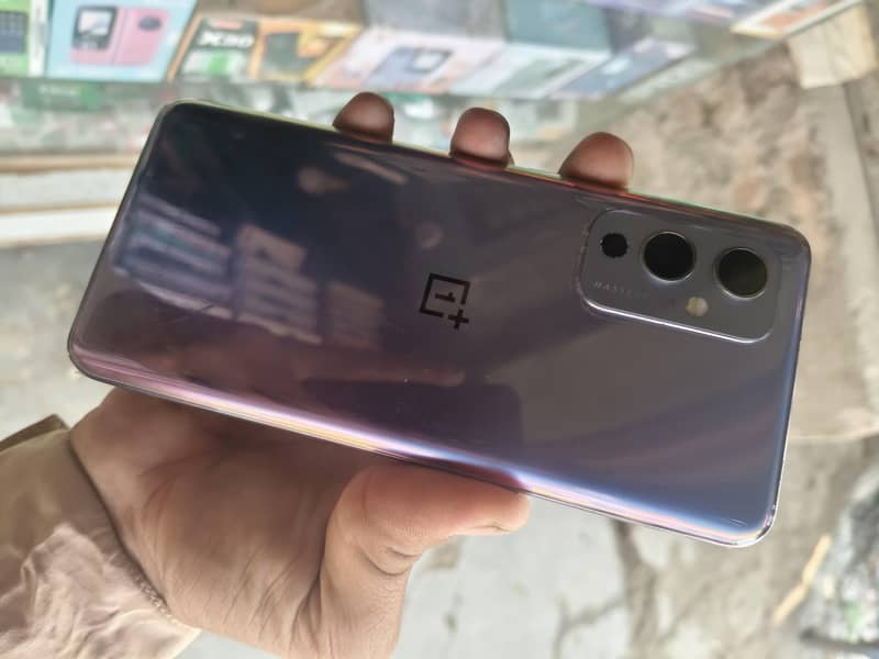 One Plus 9 5G 0