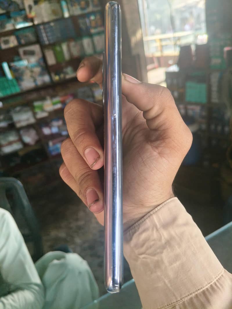 One Plus 9 5G 1