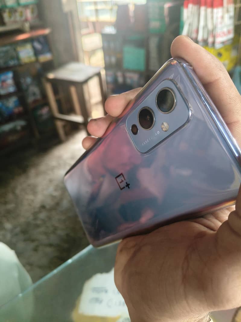 One Plus 9 5G 7