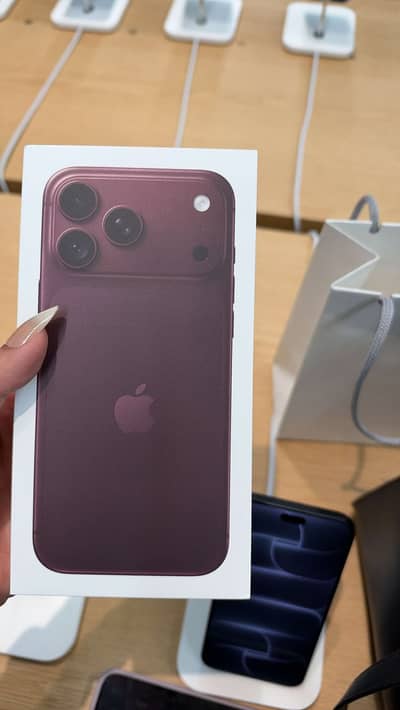 Apple iPhone 18 Pro Max Burgundy 256GB