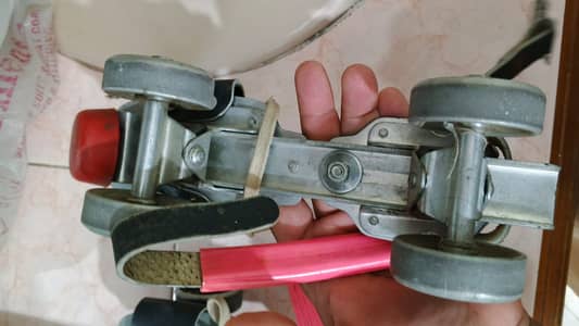 Heavy Duty Skates for sale ( 2 sets )