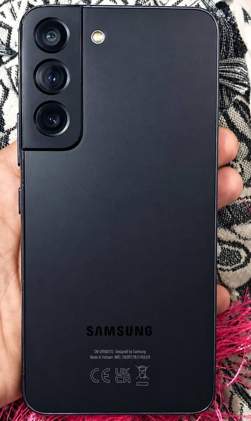 Samsung Mobile S22 Plus 1