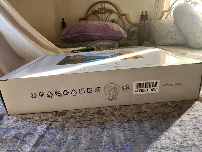 HP M24fw 8