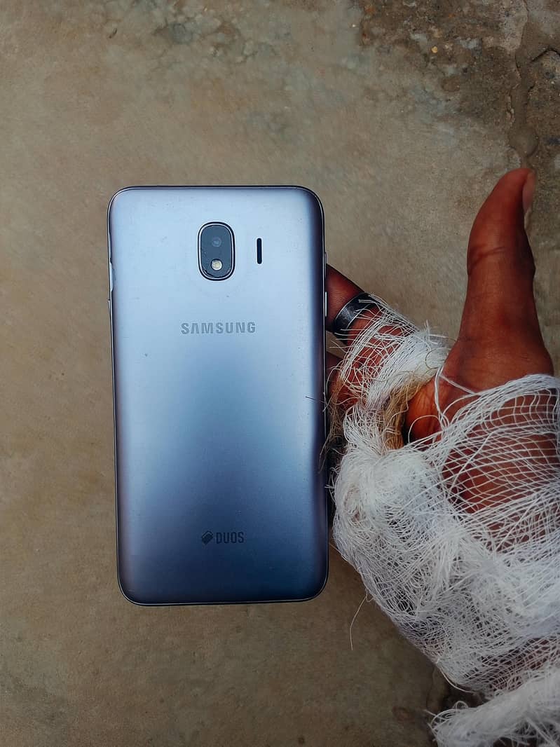 Samsung Mobile J4 5
