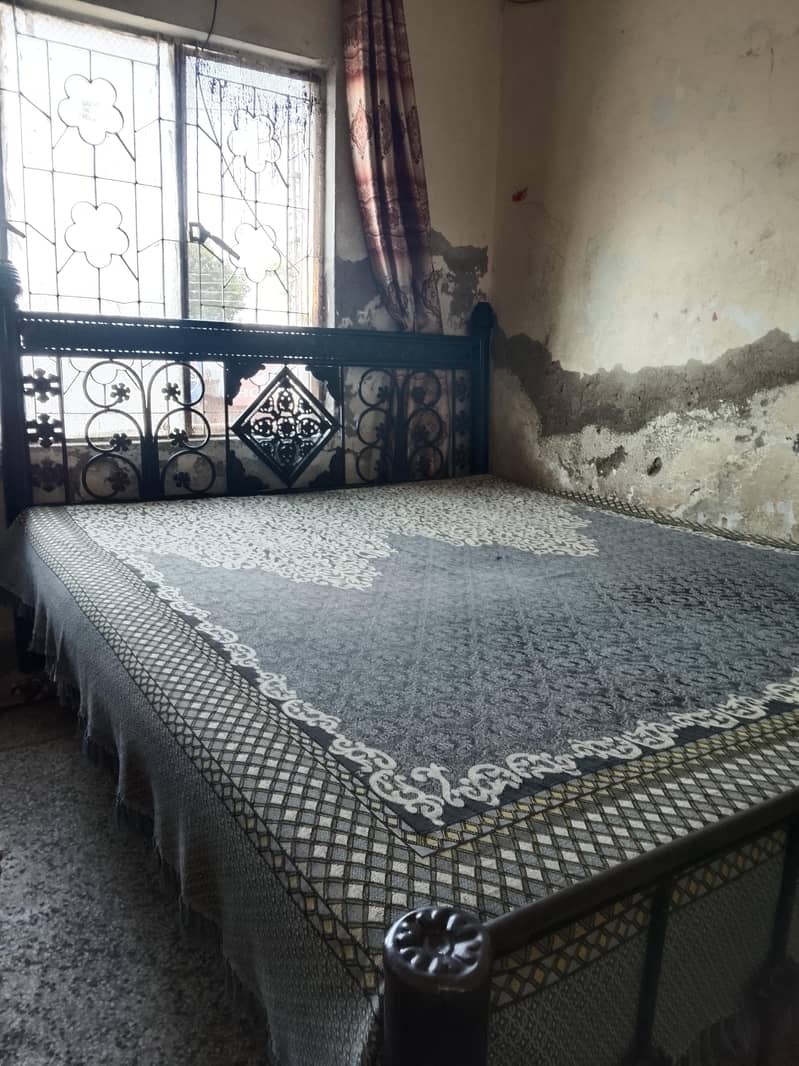 Iron bed 1