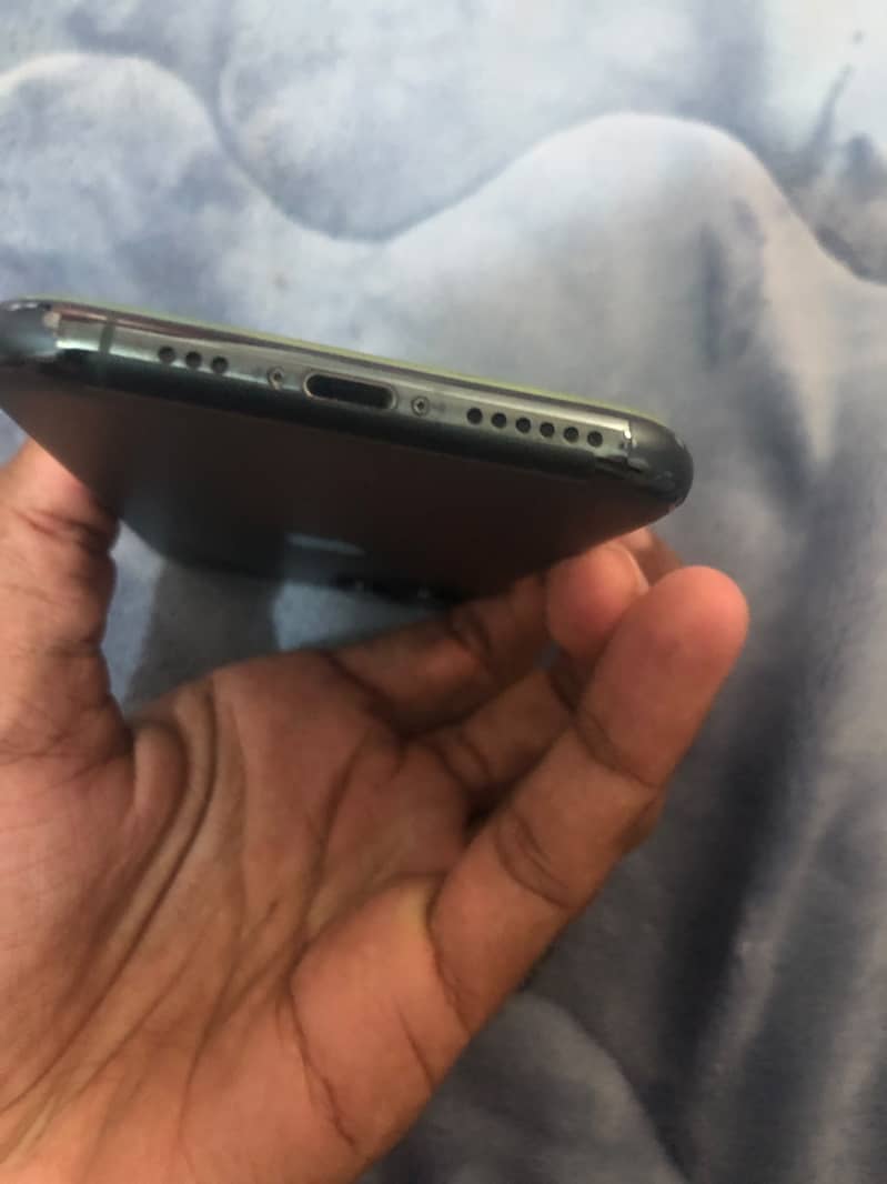 iPhone 11 Pro 2