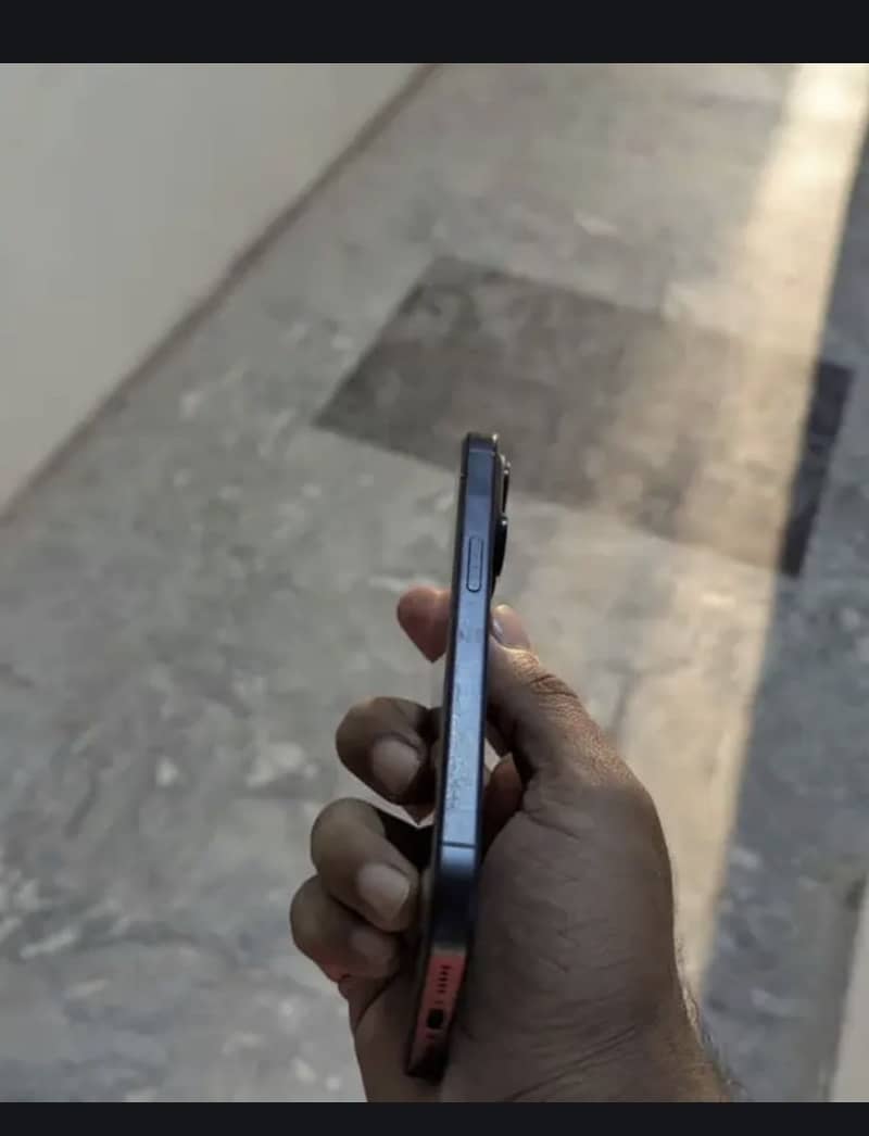 Apple iPhone 14 Pro Max 0
