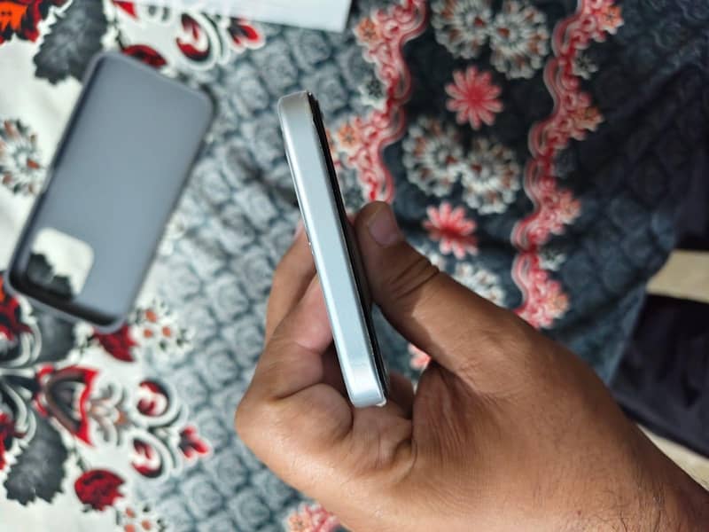 OPPO A6s 4