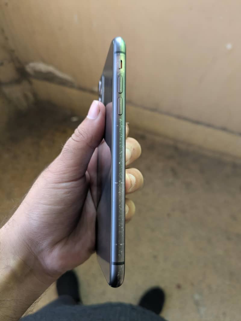 iphone 11 4