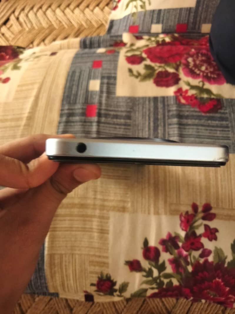 Redmi C14 8/128 7