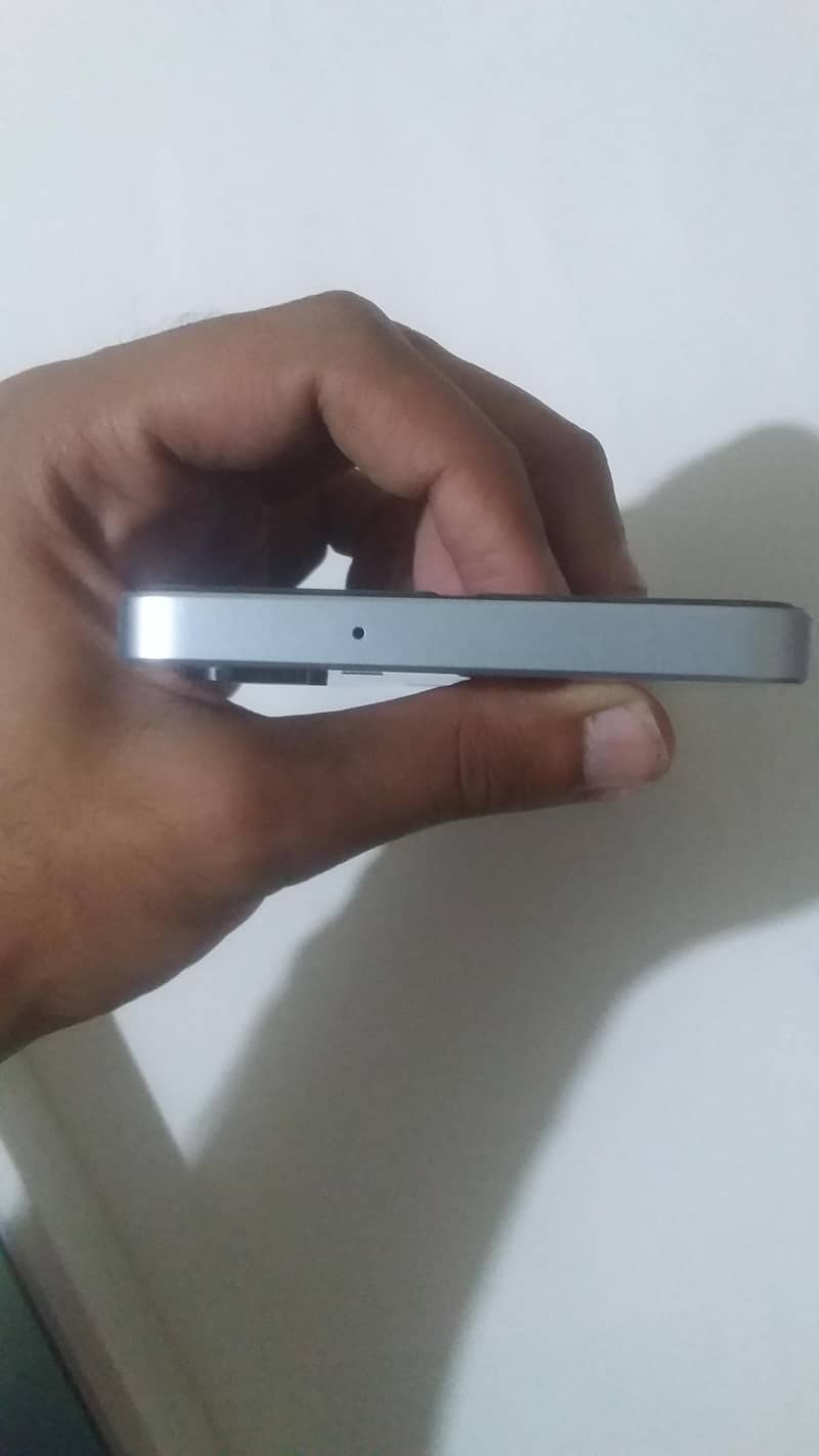Samsung Mobile A06 7