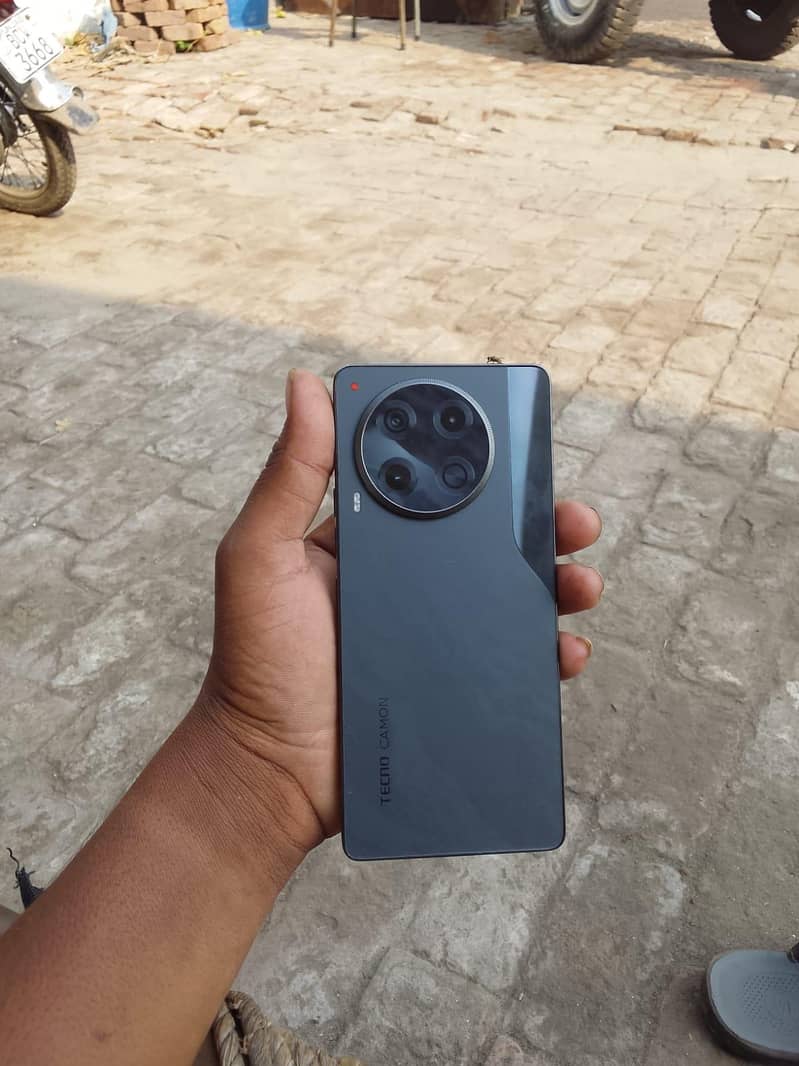 Tecno CAMON 30 2