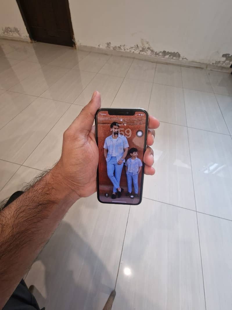 Apple iPhone X 0