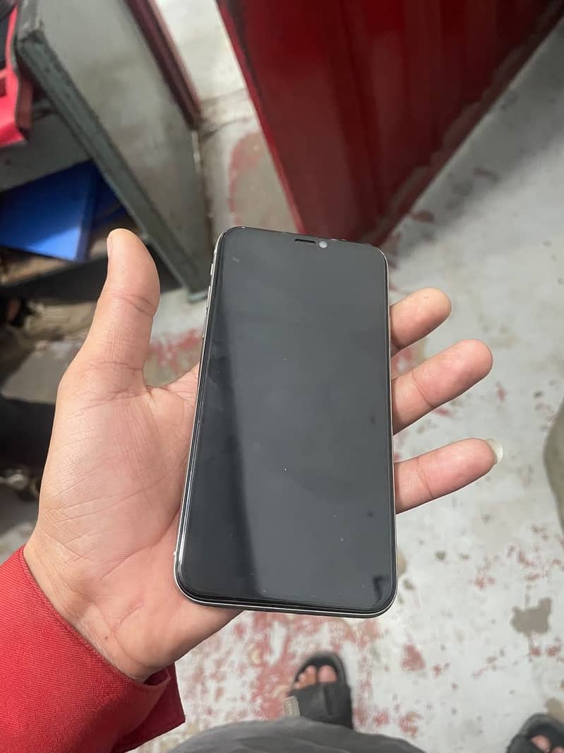 Apple iPhone X 5