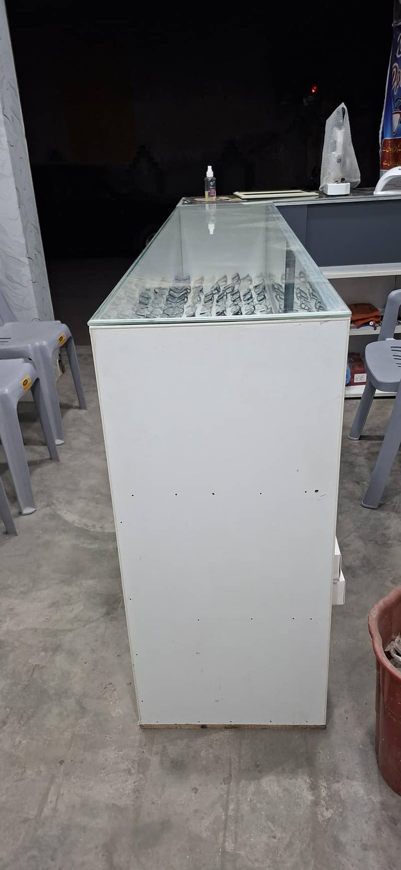 display counter showcase 6