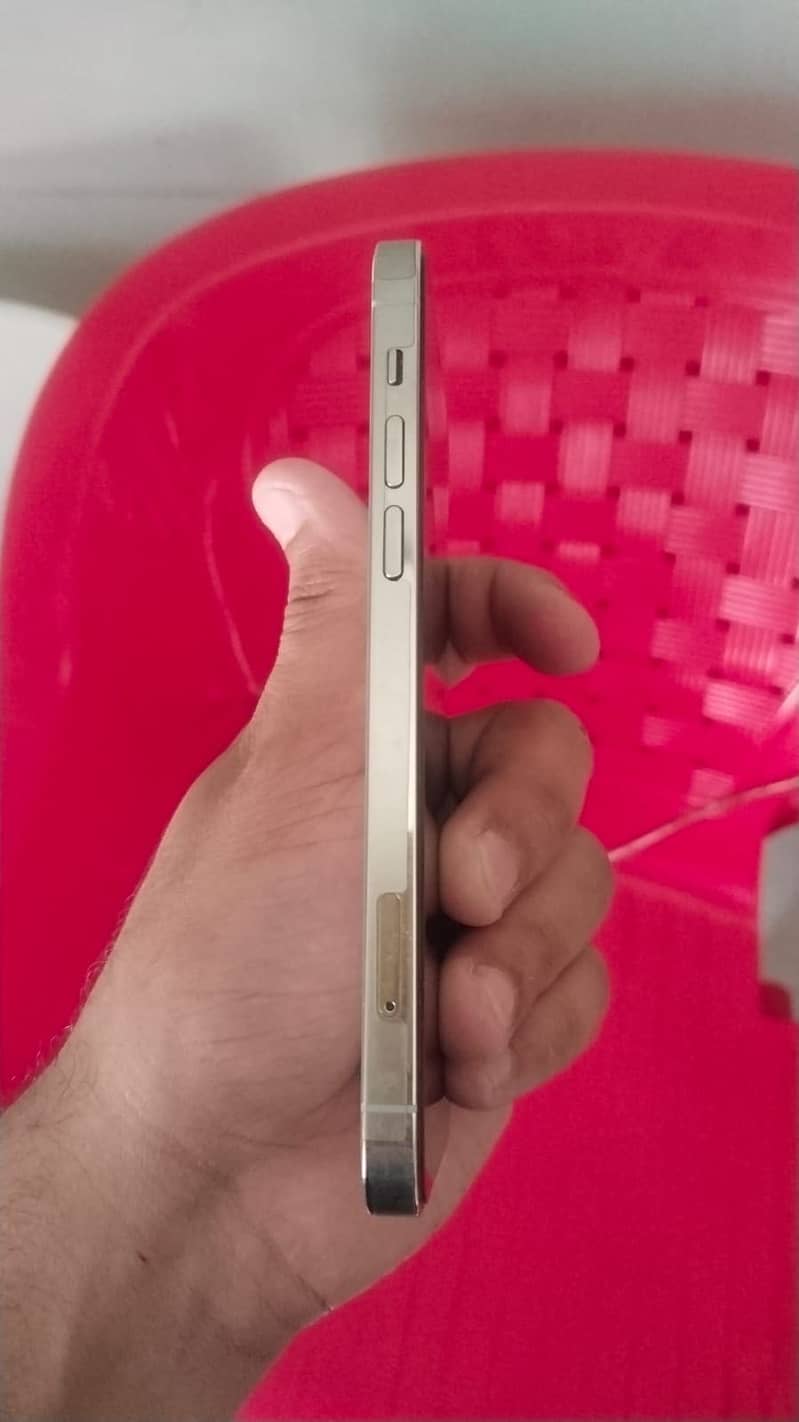 Apple iPhone 12 Pro 2