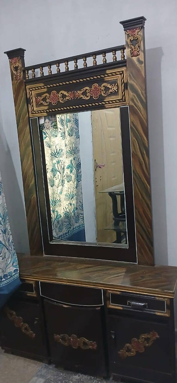 Dressing Table 0