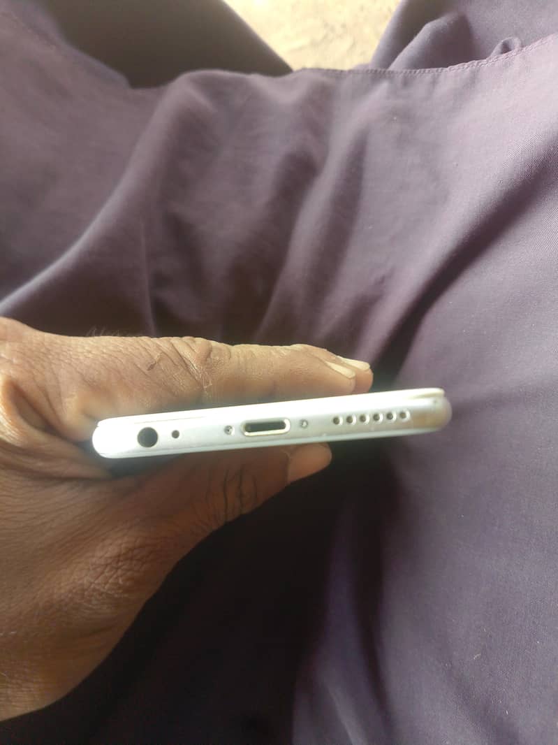 Apple iPhone 6 3