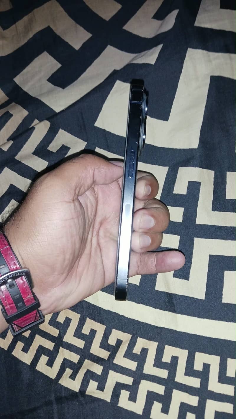 Apple iPhone 15 Pro 5