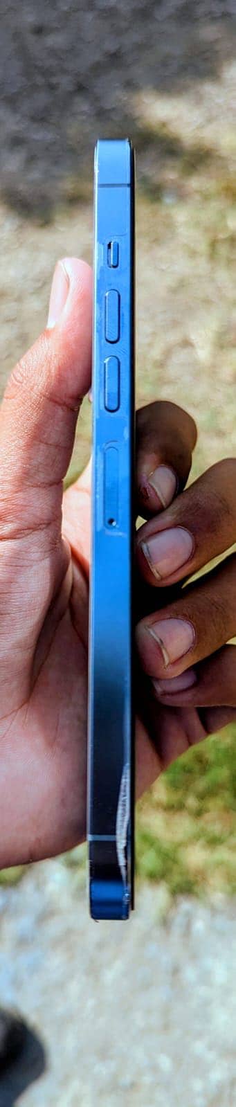 Apple iPhone 13 Pro Max 2