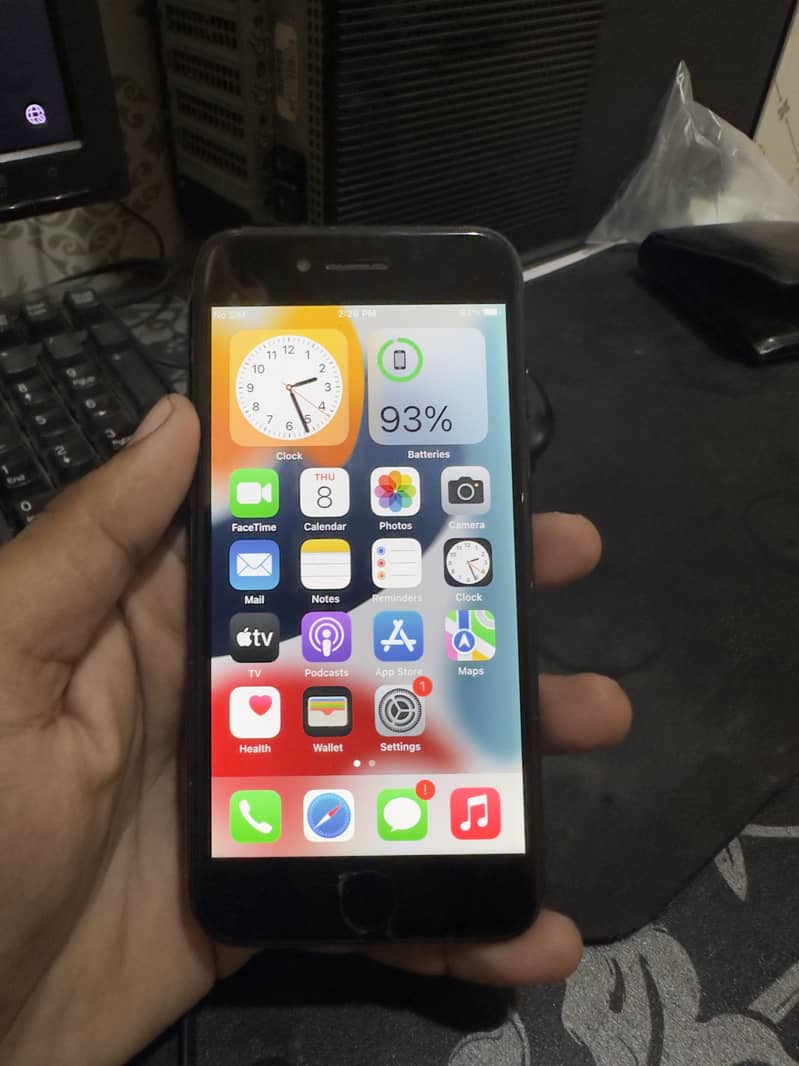 Apple iPhone 7 0