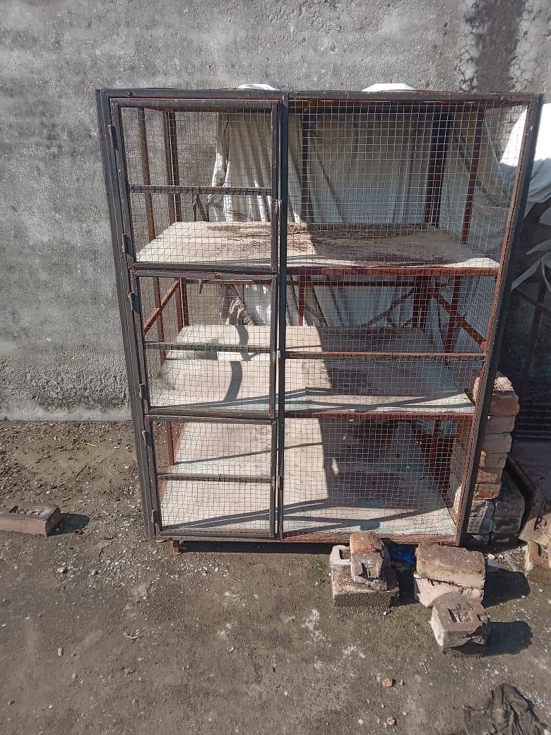 Two detachabe Cages 3