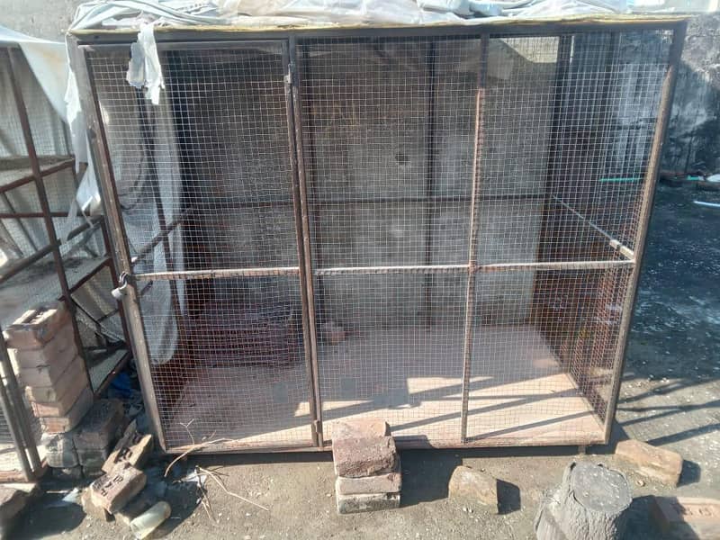 Two detachabe Cages 4