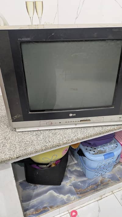 LG company tv good condition