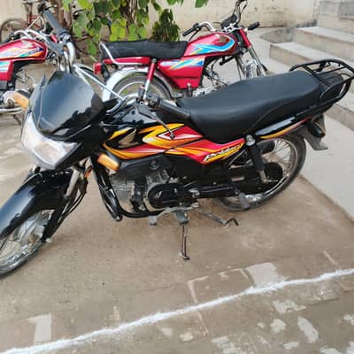 Urgent For Sale Bilkul zabrdst back