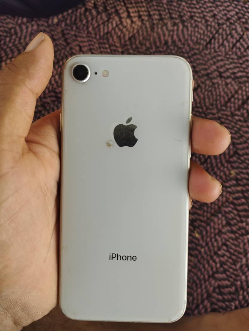 Apple iPhone 8 1