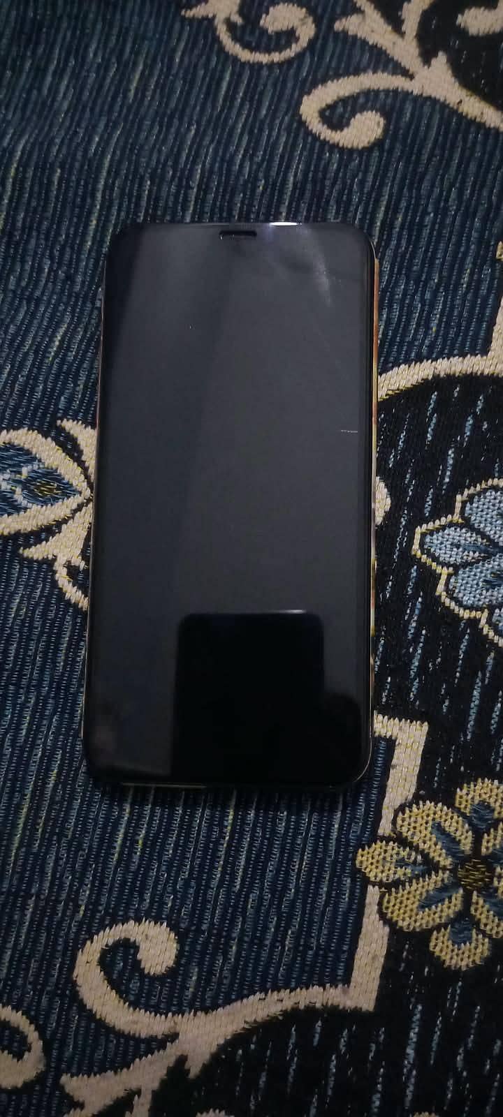 Apple iPhone XS 1