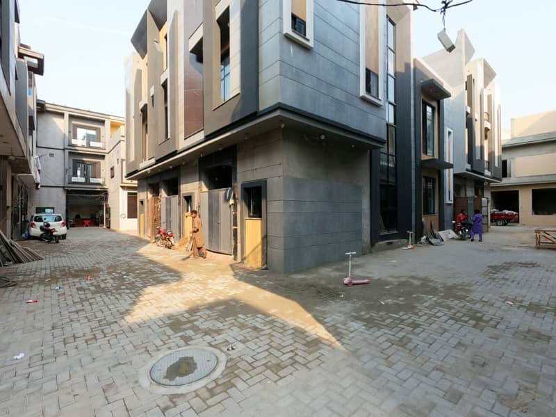 Brand New 3 Marla House for Sale 2.5 Story 80FT Road, Iqbal Town ...