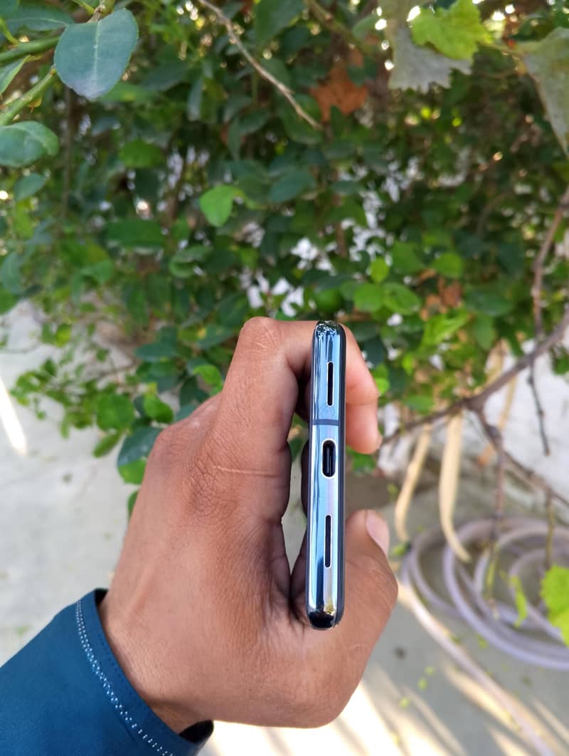 Google Pixel 7 Pro 9