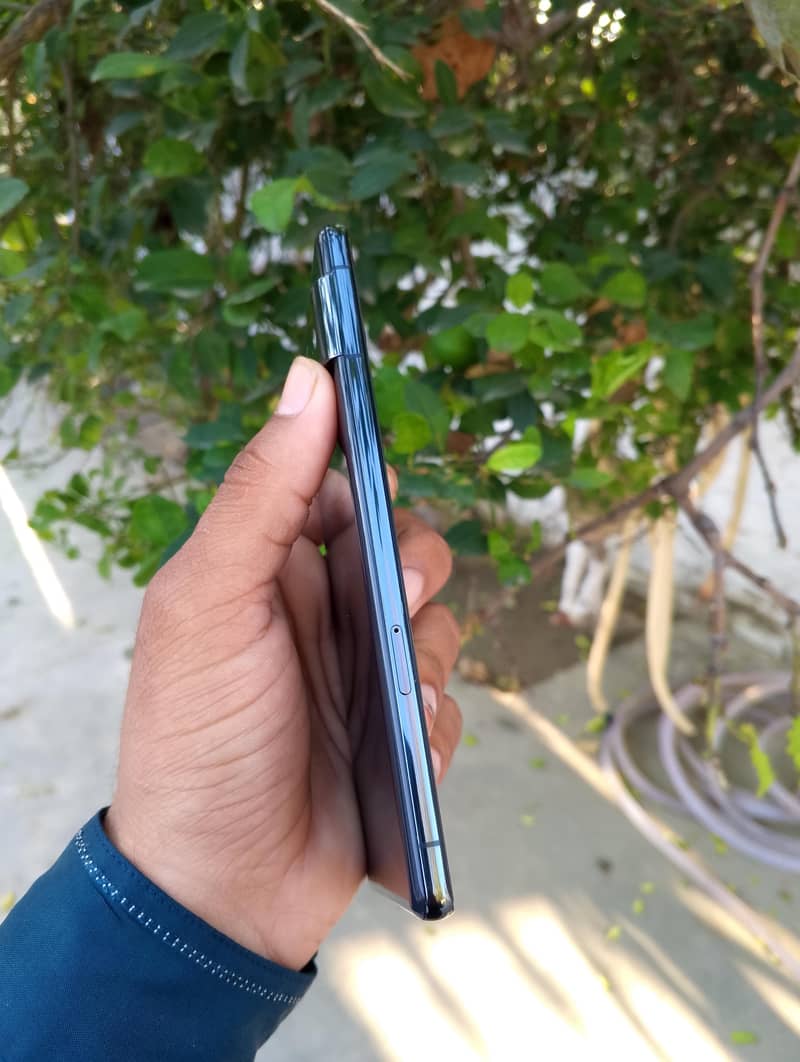 Google Pixel 7 Pro 10
